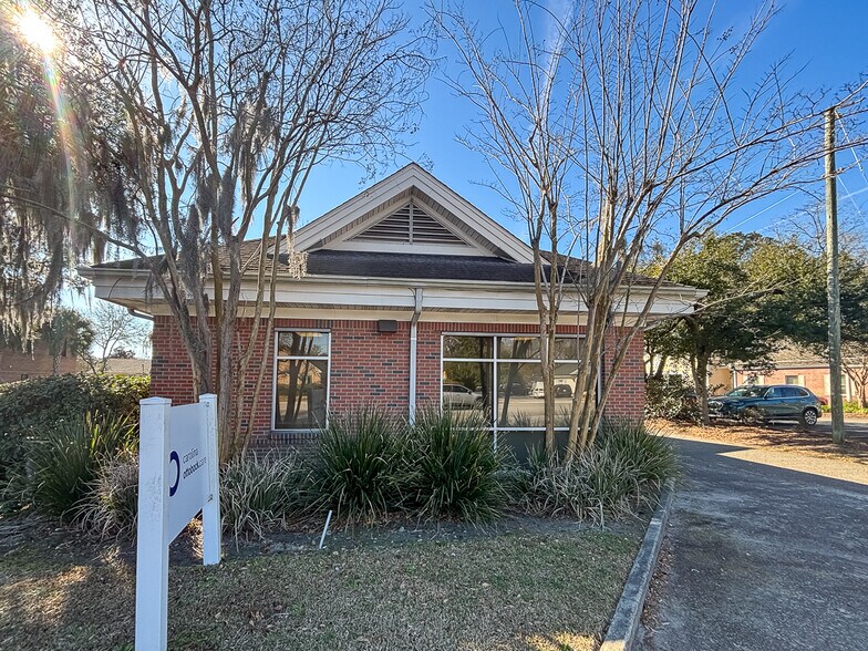 More Photos Of 1321 Ashley River Rd, Charleston Office For Lease