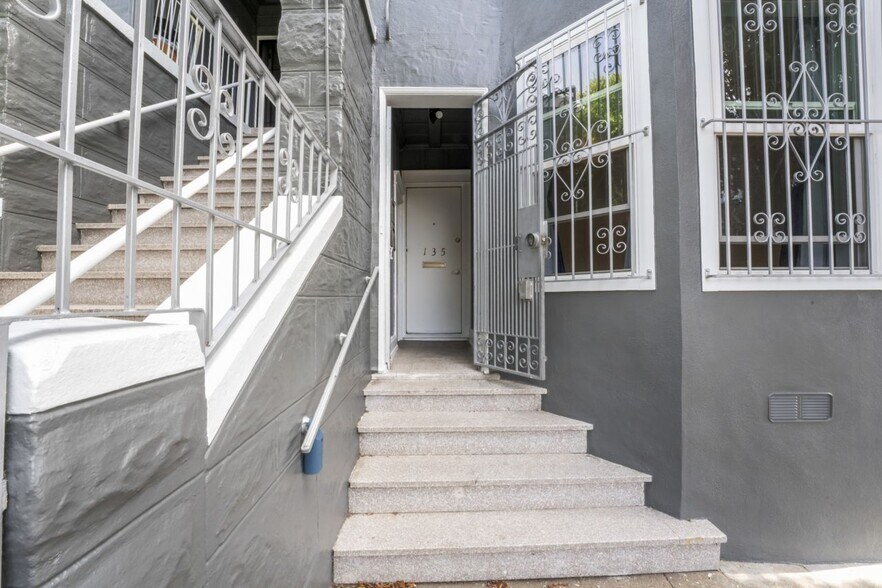 More Photos Of 131 Richland Ave, San Francisco Apartments For Sale