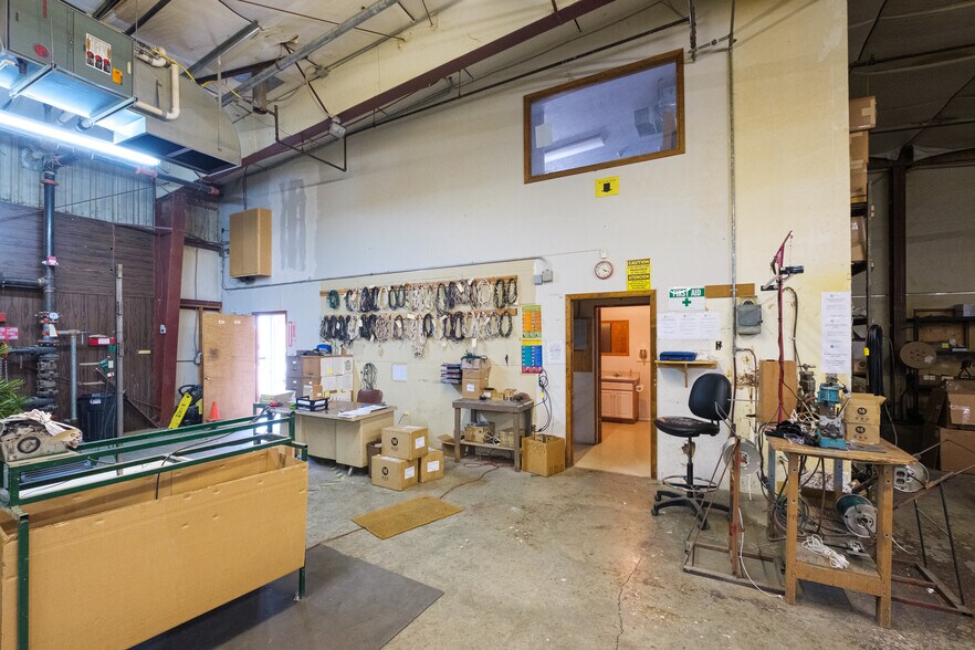 More Photos Of 1620-1720 W Airway Rd, Lebanon Manufacturing For Sale
