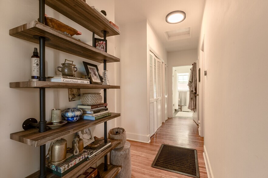 More Photos Of 1980 Chatsworth Blvd, San Diego Apartments For Sale