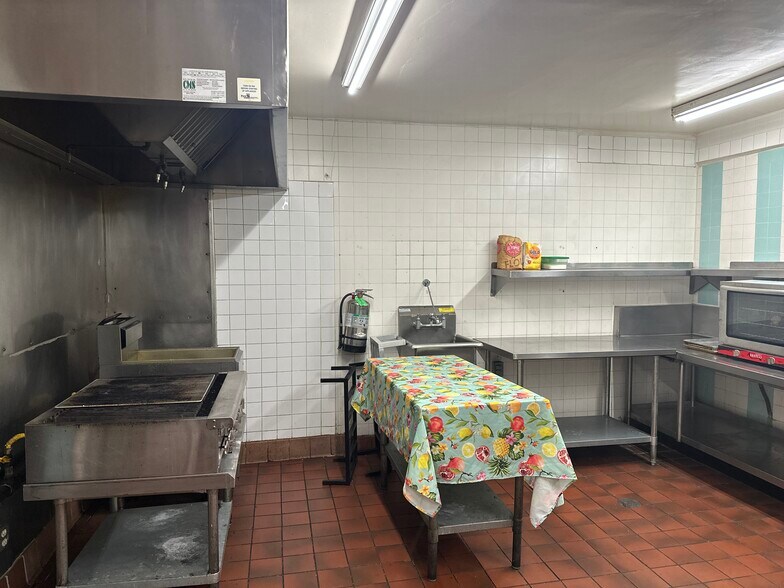 More Photos Of 1901-1903 W Olympic Blvd, Los Angeles Hotel For Lease