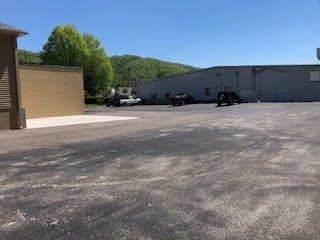 More Photos Of 6601 MacCorkle Ave SE, Charleston Flex For Lease