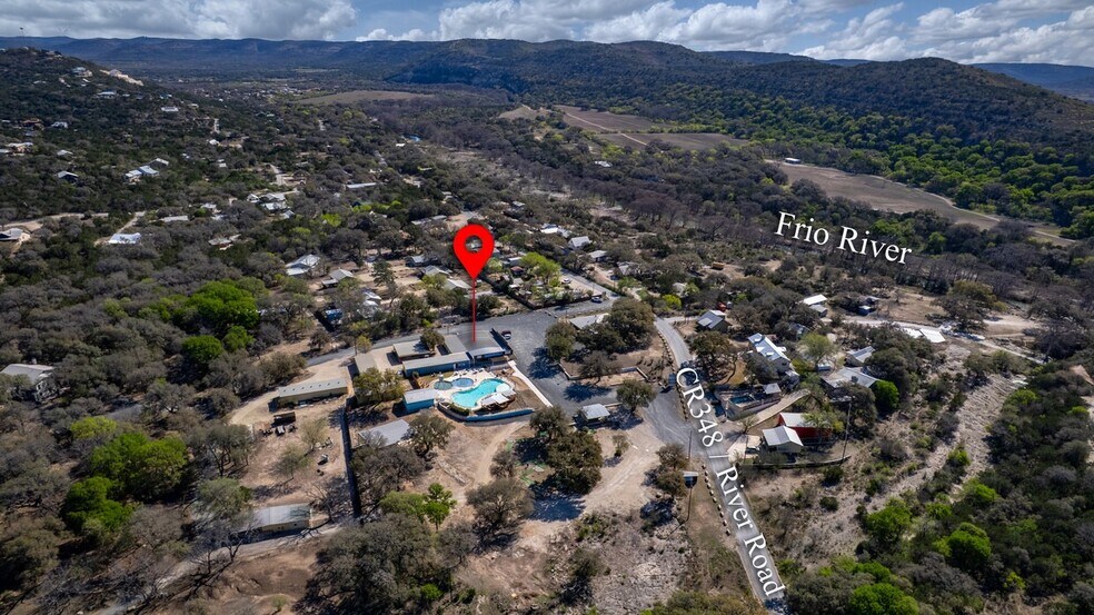 More Photos Of 49 Encino Dr, Concan Convenience Store For Sale