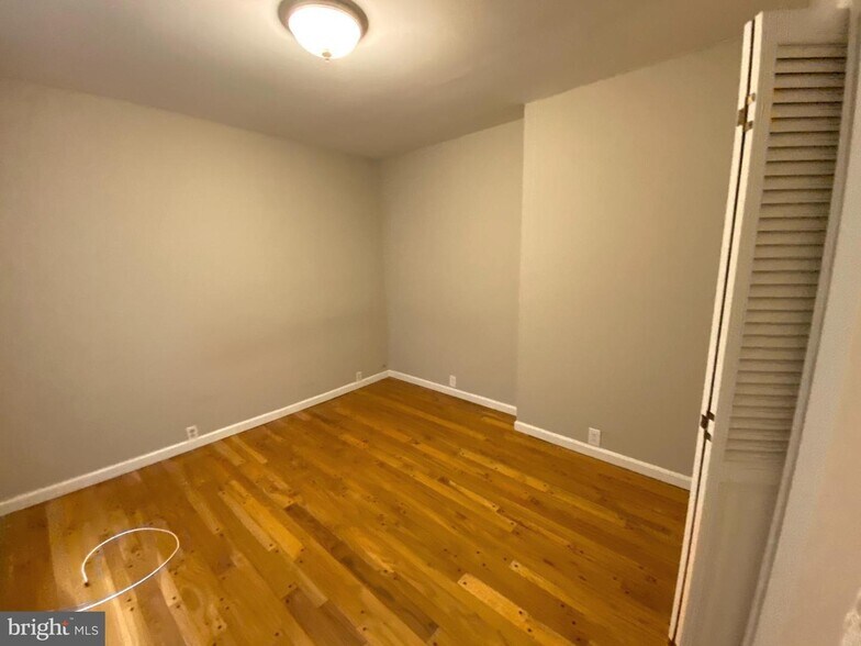 More Photos Of 747 S 2nd St, Philadelphia Apartments For Sale