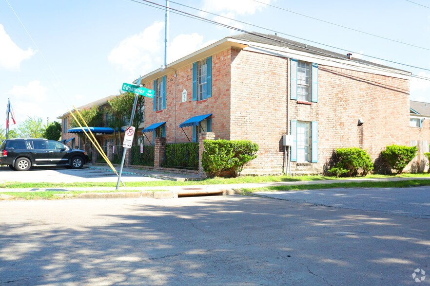 More Photos Of 6909 Renwick Dr, Houston Apartments For Sale