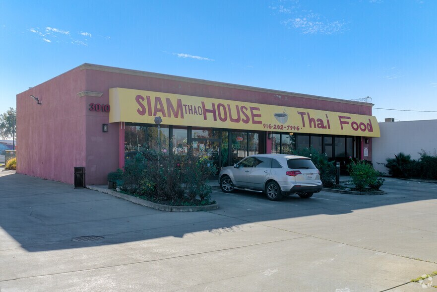 More Photos Of 3020 Florin Rd, Sacramento Freestanding For Lease