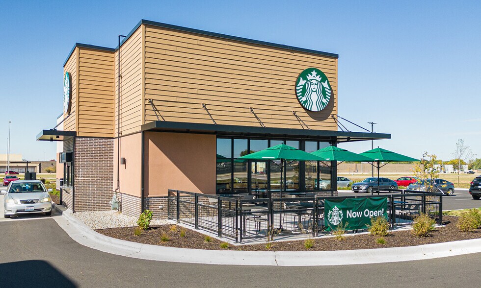 More Photos Of 8610 2nd St, Machesney Park Freestanding For Sale