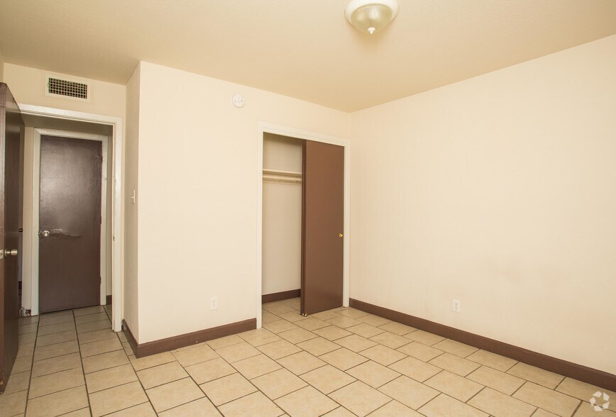 More Photos Of 1024 Day Street Rd, Montgomery Apartments For Sale