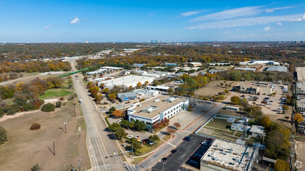More Photos Of 481 Winscott Rd, Benbrook Office For Lease