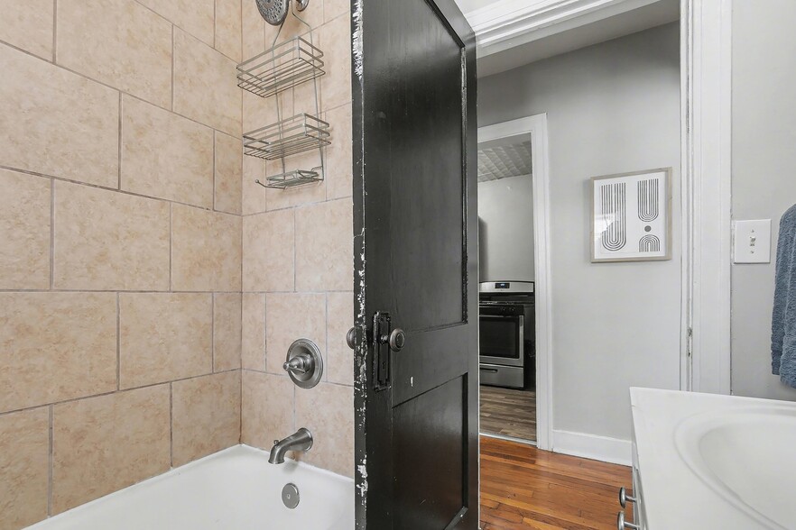 More Photos Of 4009-4015 Charlotte St, Kansas City Apartments For Sale