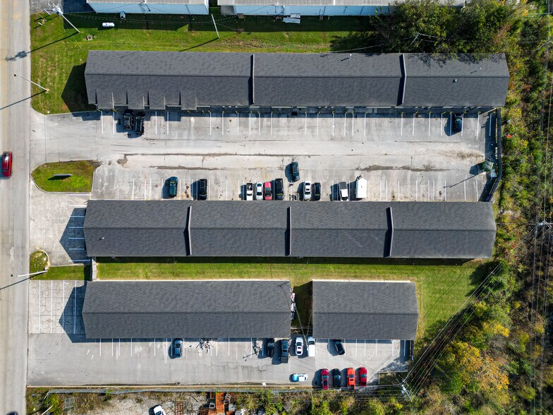 More Photos Of 128 Direct Connection Dr, Rossville Warehouse For Lease