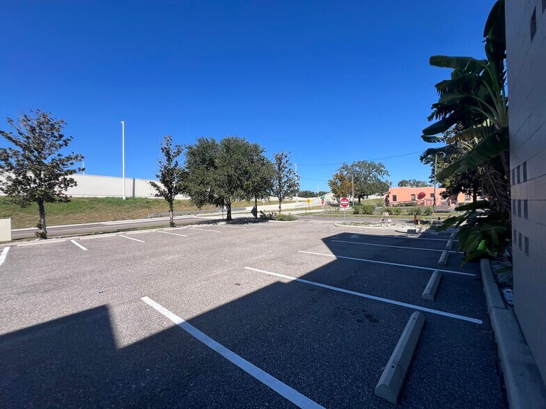 More Photos Of 4007 N Taliaferro Ave, Tampa Loft Creative Space For Lease