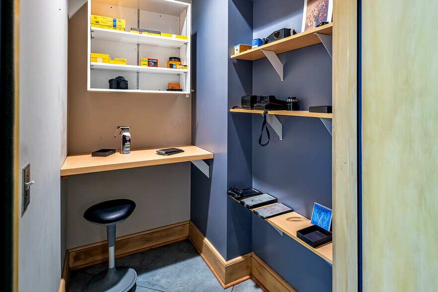 More Photos Of 3344 Central Pky, Cincinnati Storefront For Lease