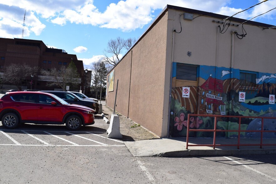 More Photos Of 4730 50 St, Red Deer Storefront Retail Office For Sale