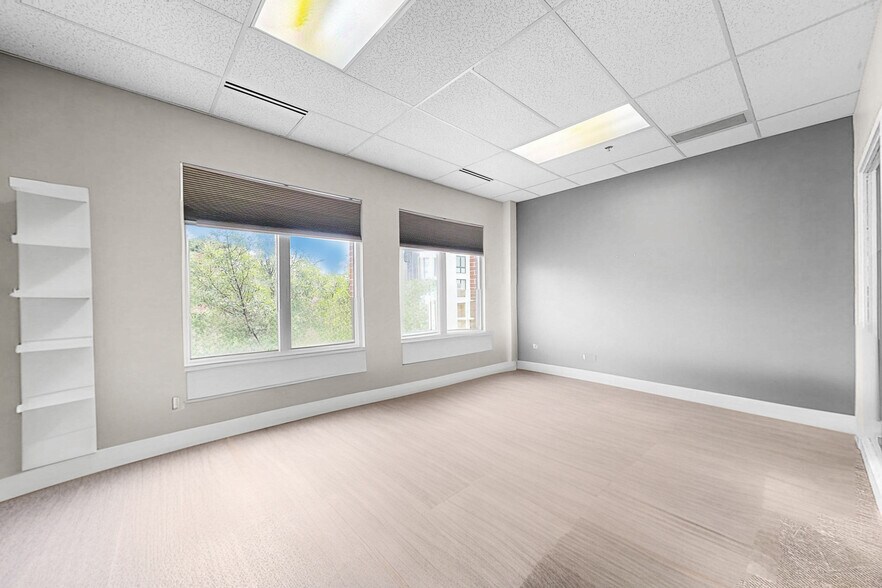 More Photos Of 521 E Locust St, Des Moines Storefront Retail Office For Lease