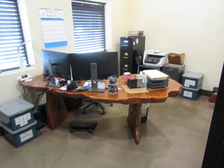 More Photos Of 21061 Gene Campbell Blvd, New Caney Warehouse For Lease