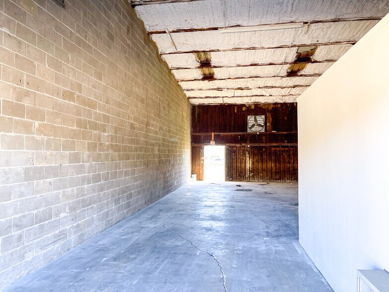 More Photos Of 8967 Castille Rd, Baton Rouge Warehouse For Lease