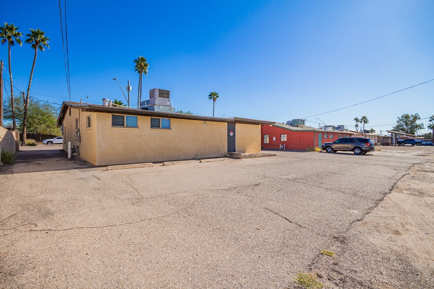 More Photos Of 727 N Swan Rd, Tucson Office For Sale