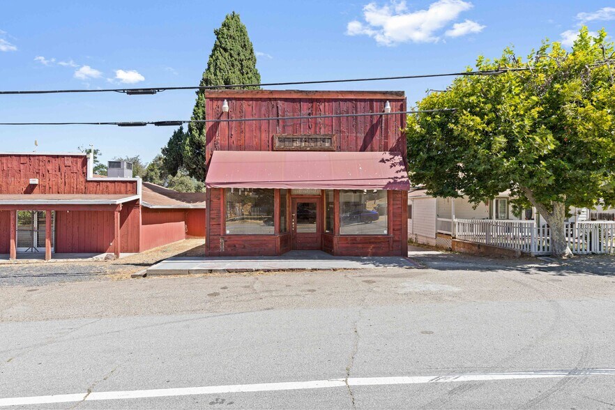 More Photos Of 30025 Yosemite Blvd, La Grange General Retail For Sale