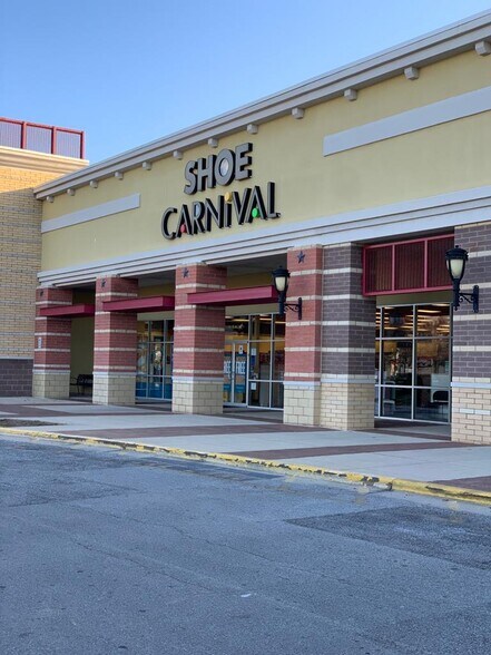 More Photos Of 103 S Frontage Rd, Meridian Unknown For Lease