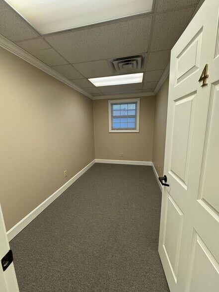 More Photos Of 1369 W Andrew Johnson Hwy, Morristown Medical For Lease