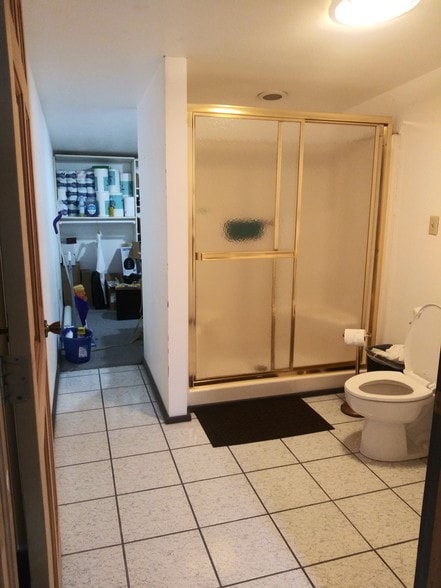 More Photos Of 5017 N Coolidge Dr, Tampa Warehouse For Sale