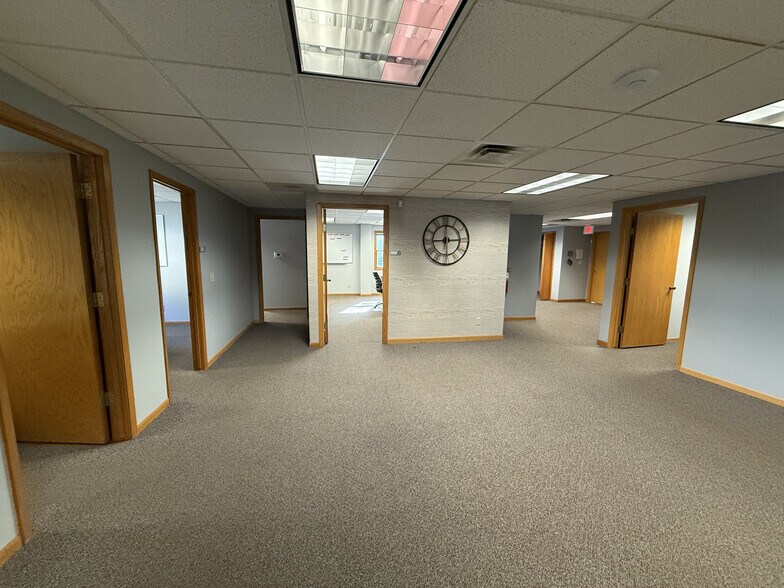 More Photos Of 6135 N American Ln, De Forest Warehouse For Lease