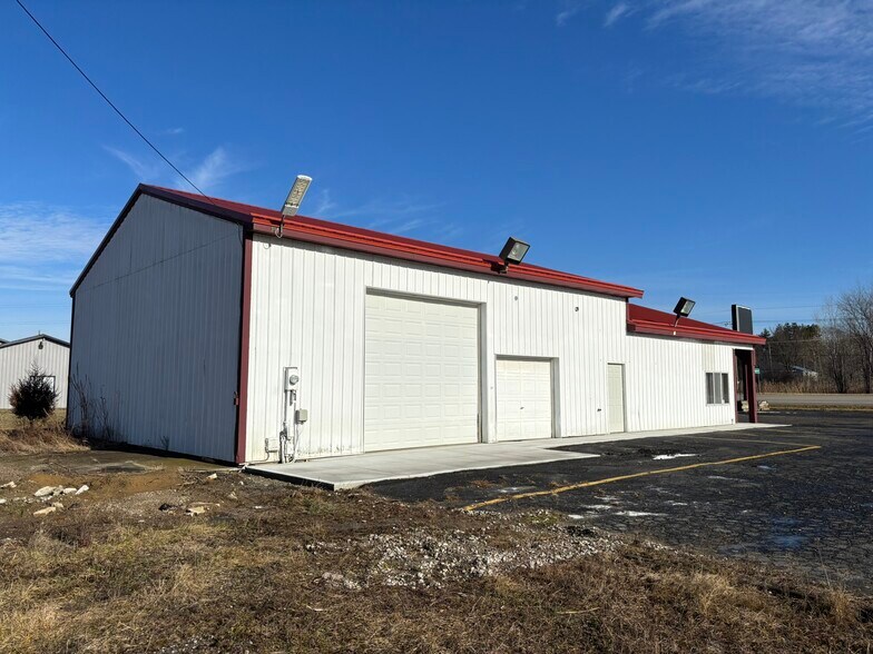 More Photos Of 1947 N Lapeer Rd, Lapeer Freestanding For Lease