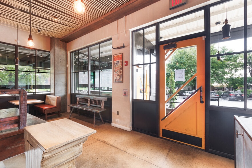 More Photos Of 930 Howell Mill Rd NW, Atlanta Apartments For Lease