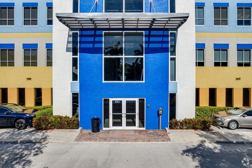 More Photos Of 431 Fairway Dr, Deerfield Beach Office For Lease
