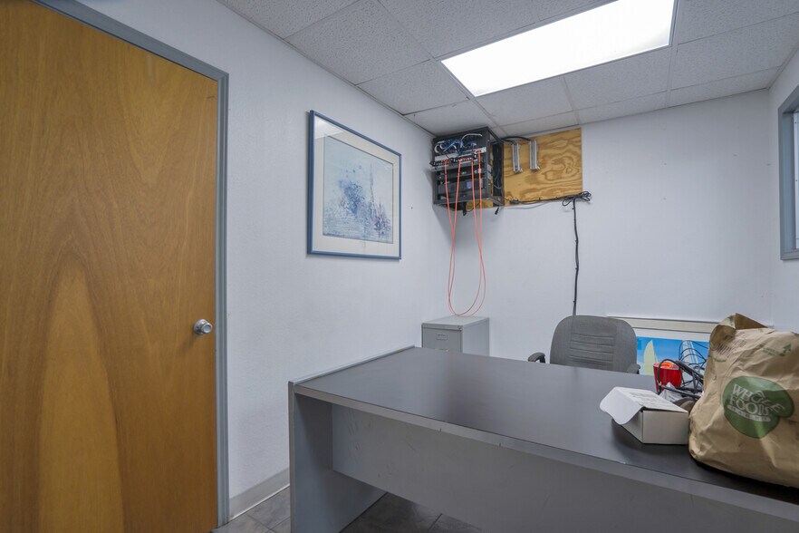 More Photos Of 2101 Central Blvd, Brownsville Auto Dealership For Sale