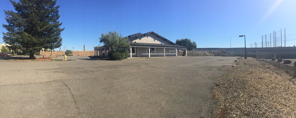 More Photos Of 5101 Montero Way, Petaluma Storefront For Lease