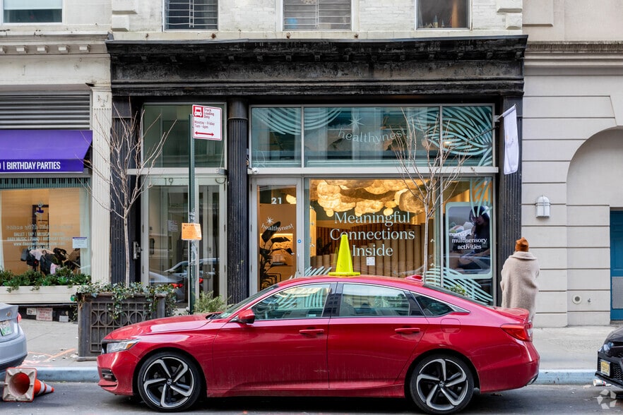 More Photos Of 21 Warren St, New York Apartments For Lease