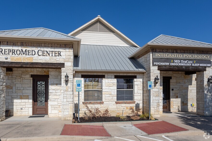 More Photos Of 823 E Ira Woods Ave, Grapevine Medical For Lease