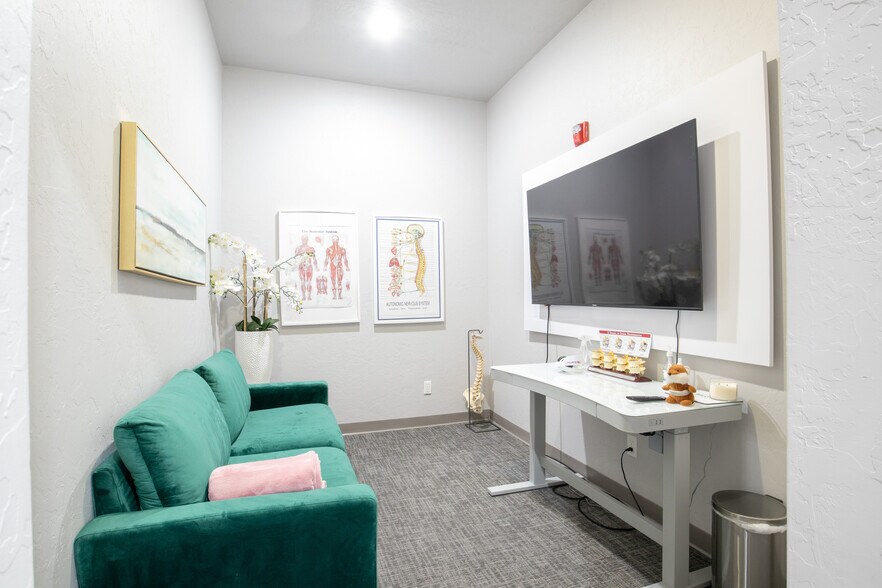 More Photos Of 880 W Main St, Duncan Healthcare For Sale