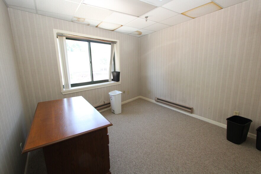 More Photos Of 7 Henry St, Worcester Light Manufacturing For Lease