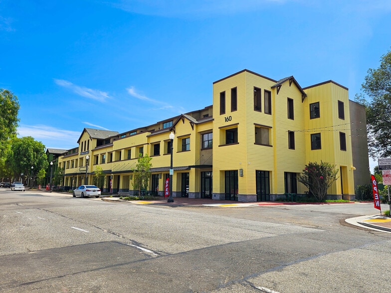 More Photos Of 80-250 E High St, Moorpark Restaurant For Lease