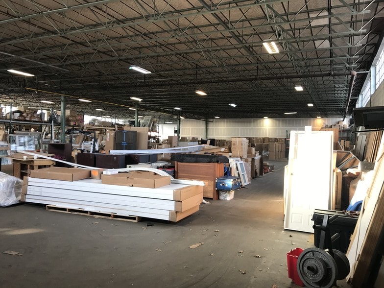 More Photos Of 70 Mall Dr, Commack Office For Lease