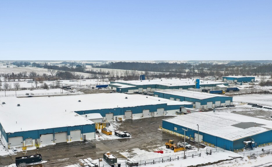 More Photos Of 502 S Oakland Ave, Nappanee Manufacturing For Sale