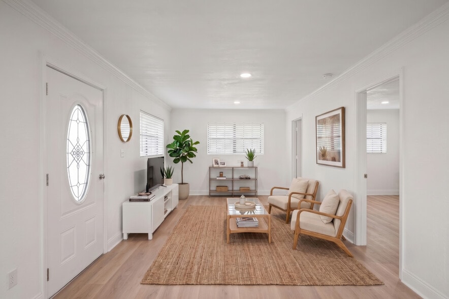 More Photos Of 928 Ferry Rd, Galveston Apartments For Sale