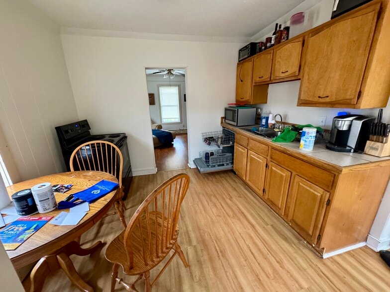 More Photos Of 24 West St, Lebanon Apartments For Sale