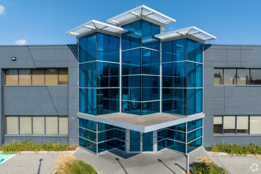 More Photos Of 55 Renfrew Dr, Markham Office For Sale