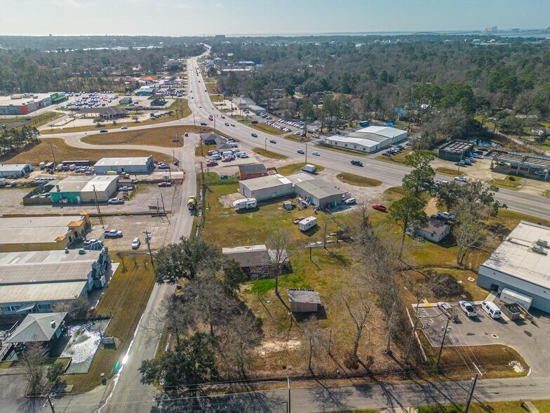 More Photos Of 6514 Washington Ave, Ocean Springs General Retail For Sale