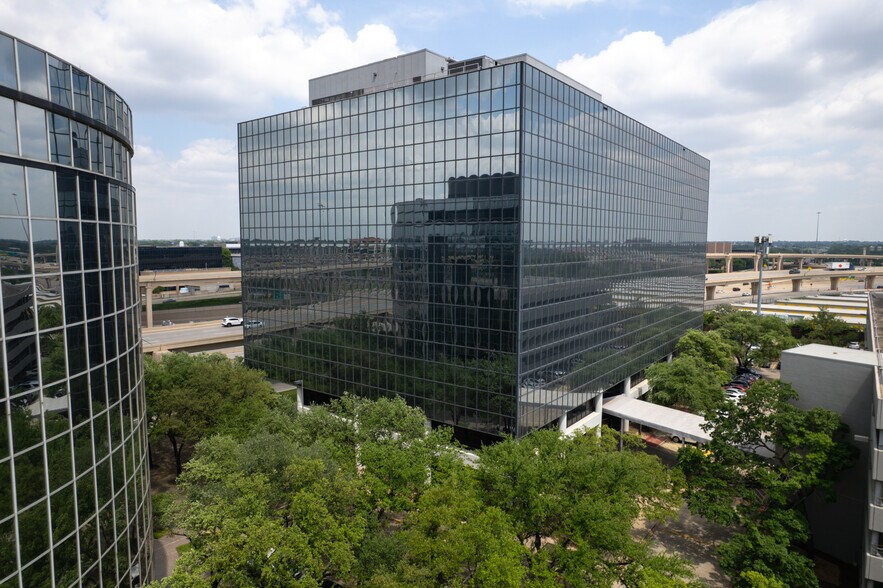 More Photos Of 8390 Lyndon B Johnson Fwy, Dallas Medical For Lease