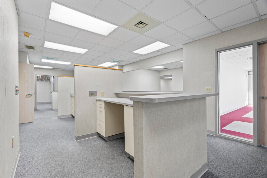 More Photos Of 170 Cardiology Pl, Commerce Healthcare For Lease