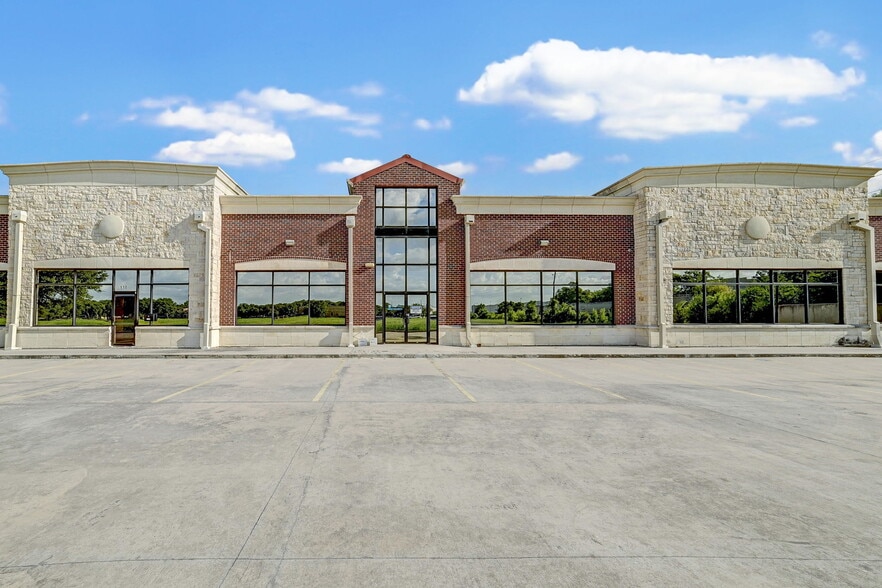 More Photos Of 13020 Dairy Ashford Rd, Sugar Land Medical For Lease