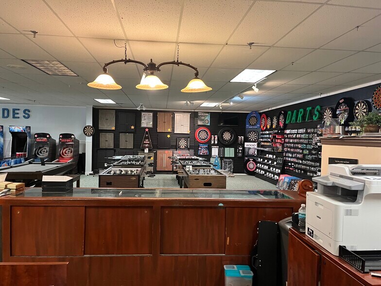 More Photos Of 5585 University Blvd W, Jacksonville Storefront Retail Office For Sale
