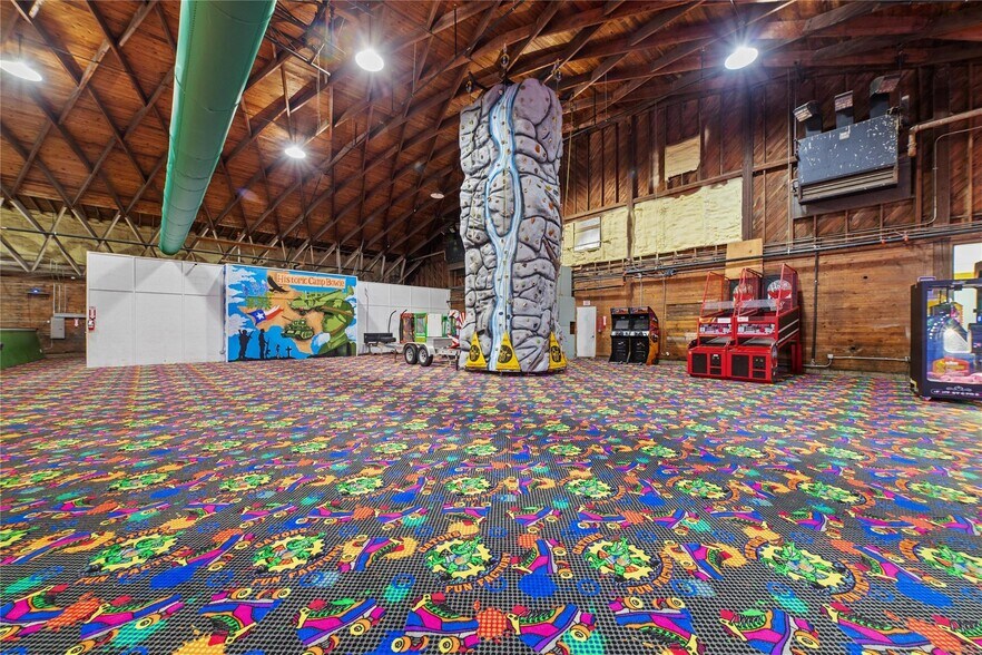 More Photos Of 3300 Milam Dr, Brownwood Industrial For Sale