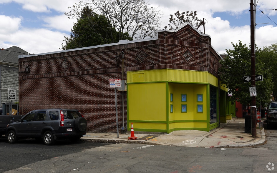 More Photos Of 361 Huron Ave, Cambridge Storefront For Lease