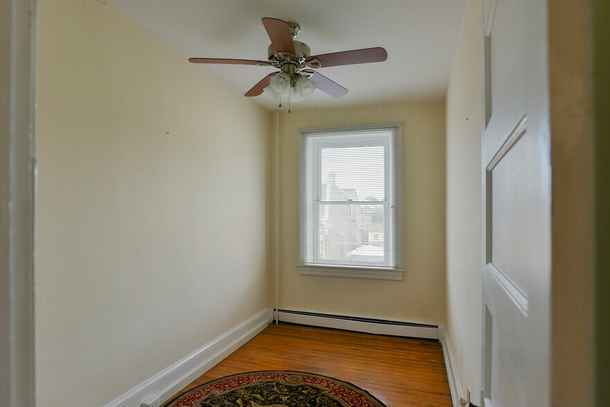 More Photos Of 29 W Franklin St, Hagerstown Apartments For Sale